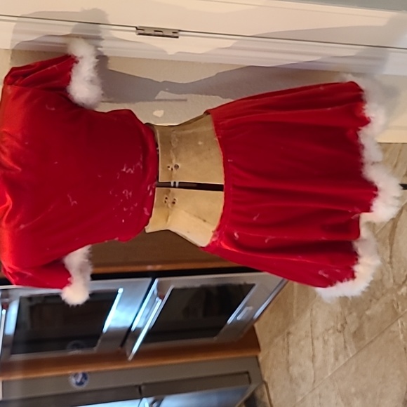 Naughty Claus 🤶 - Picture 6 of 6